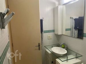 Image 8 - 897438