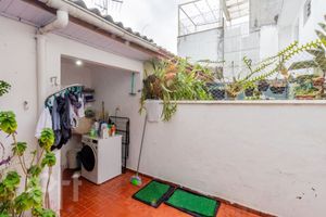 Image 8 - 897446