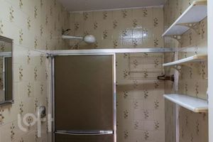 Image 11 - 897449