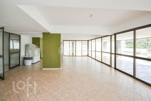 Image 19 - 897471
