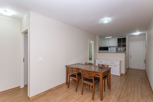 Image 11 - 897473