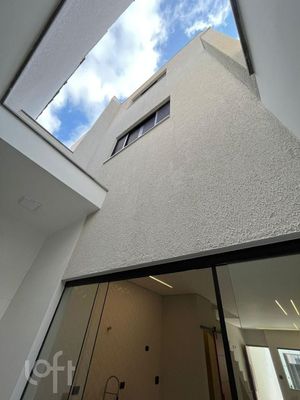 Image 6 - 897476