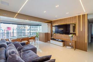 Image 17 - 897477