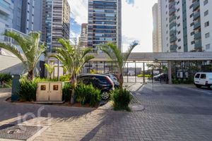 Image 30 - 897477