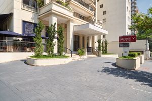 Image 12 - 897478