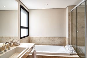 Image 9 - 897478