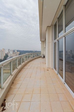 Image 13 - 897483