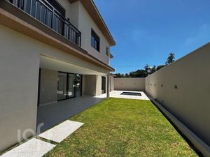 Image 31 - 897485