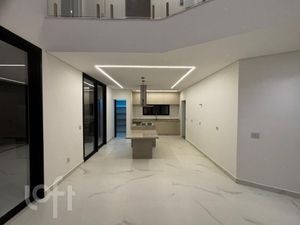 Image 15 - 897485
