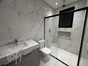 Image 18 - 897485
