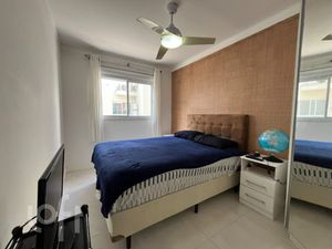 Image 19 - 897487