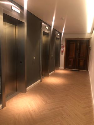 Image 19 - 897493