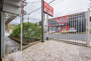 Image 16 - 897494