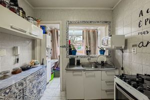 Image 12 - 897494