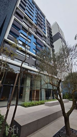 Image 22 - 897495