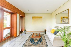 Image 10 - 897537