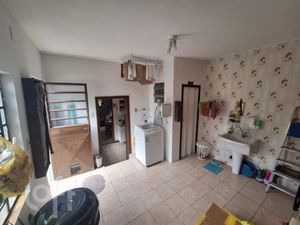 Image 15 - 897546