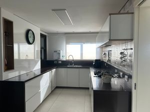 Image 9 - 897561