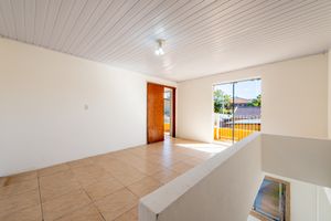 Image 20 - 897563