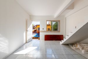 Image 38 - 897563