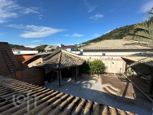 Image 8 - 897575
