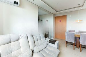 Image 9 - 897582