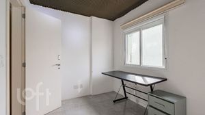 Image 7 - 897584