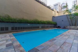 Image 32 - 897590