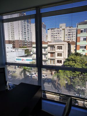 Image 10 - 897596