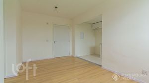 Image 10 - 897621