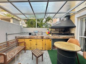 Image 8 - 897624