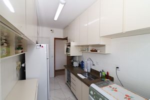 Image 4 - 897627