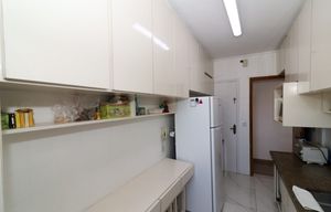 Image 9 - 897627