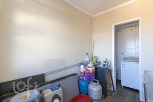 Image 11 - 897628