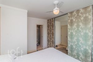 Image 19 - 897633