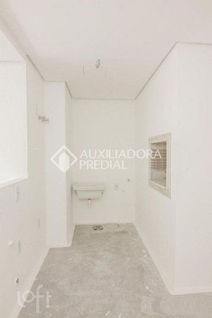 Image 4 - 897636