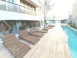 Image 8 - 897636