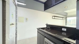 Image 10 - 897636