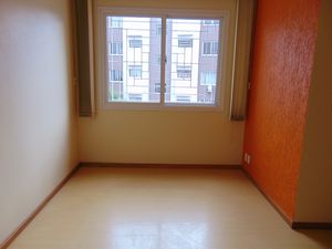 Image 1 - 897637