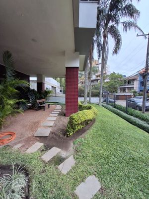 Image 33 - 897650