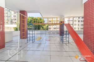 Image 17 - 897650