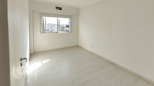 Image 11 - 897654