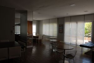 Image 20 - 897657
