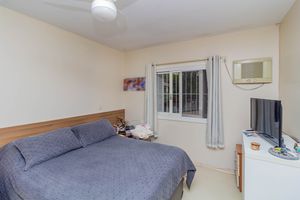 Image 16 - 897660