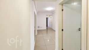 Image 1 - 897662