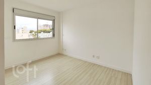 Image 17 - 897664