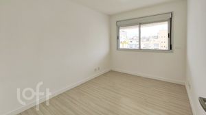 Image 11 - 897664