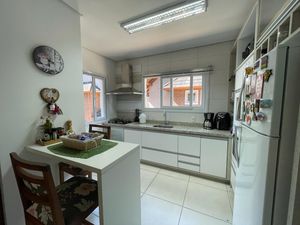 Image 31 - 897666