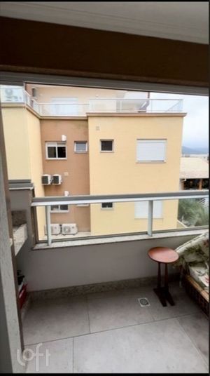 Image 6 - 897675