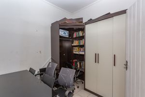 Image 38 - 897677